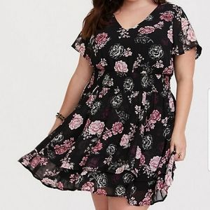Torrid Black Floral Georgette Dress Size 1